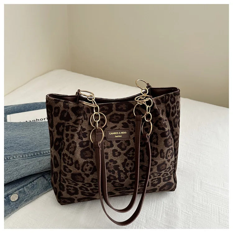 Korean version simple commuting canvas bag, large capacity Hong Kong style retro new bag, handbag, leopard print shoulder bag