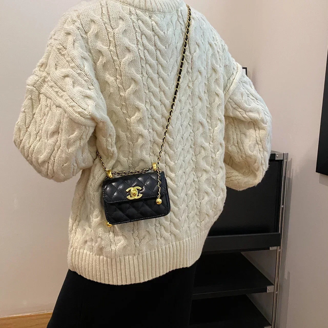 2025 New Arrival! Women's High-Quality Textured Small Square Bag - Trendy Chain Shoulder Design, Versatile for All Occasions