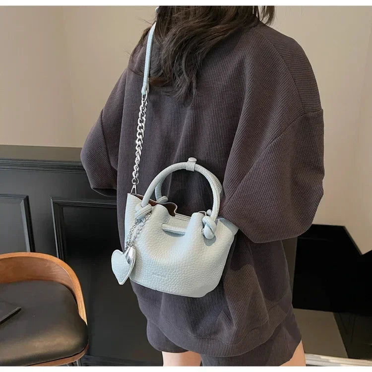 2025 Summer New Pleated Bucket Bag | Niche Fashion Hand-carried Messenger | High-end Simple Design for Beach & Vacation