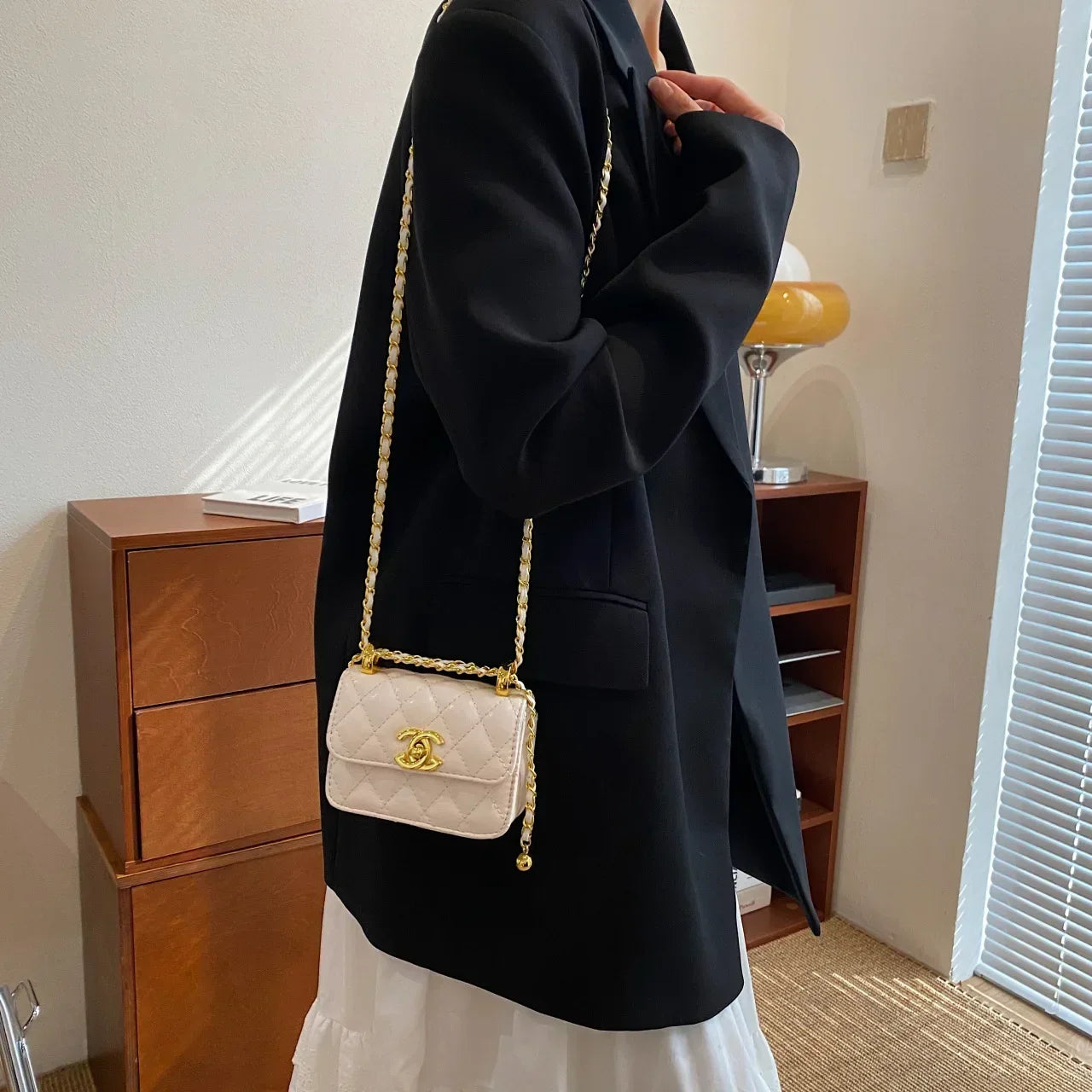 2025 New Arrival! Women's High-Quality Textured Small Square Bag - Trendy Chain Shoulder Design, Versatile for All Occasions