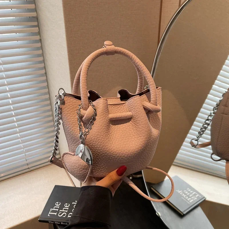 2025 Summer New Pleated Bucket Bag | Niche Fashion Hand-carried Messenger | High-end Simple Design for Beach & Vacation