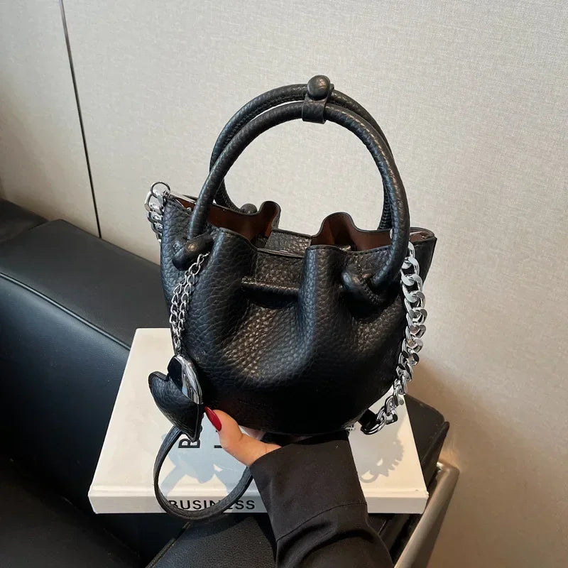 2025 Summer New Pleated Bucket Bag | Niche Fashion Hand-carried Messenger | High-end Simple Design for Beach & Vacation