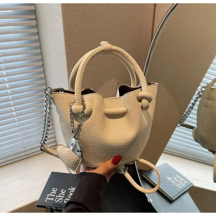 2025 Summer New Pleated Bucket Bag | Niche Fashion Hand-carried Messenger | High-end Simple Design for Beach & Vacation