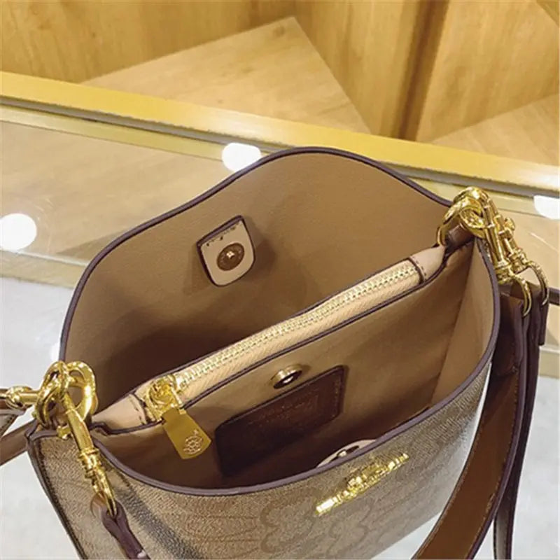 Hot women's handbag PU luxury fashion brand designer large capacity bucket classic shopping trip women's underarm bag