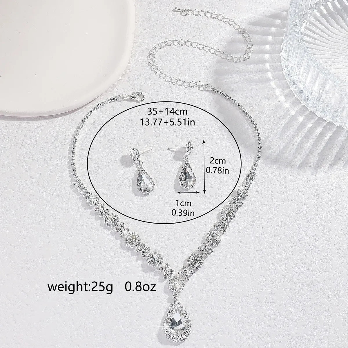 Simple and atmospheric water droplet necklace earrings two-piece set as a surprise birthday gift for girlfriend and best friend