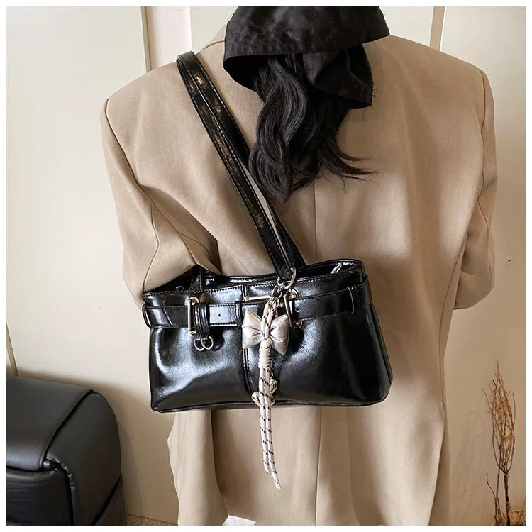 Belt Buckle Design Shoulder Satchels Bag for Women 2025 New in Luxury Designer Handbags Branded Fashion Totes with Pendant Сумка