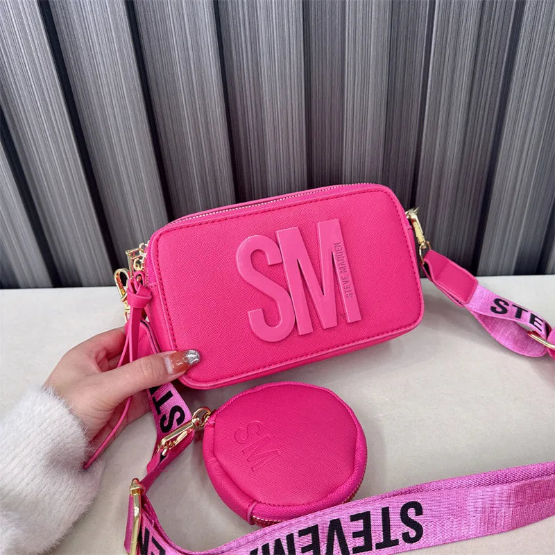 2024 Spring/Summer New Fashion Camera Bag with Wide Shoulder Strap, Lettering, Small Square Bag, Crossbody Bag