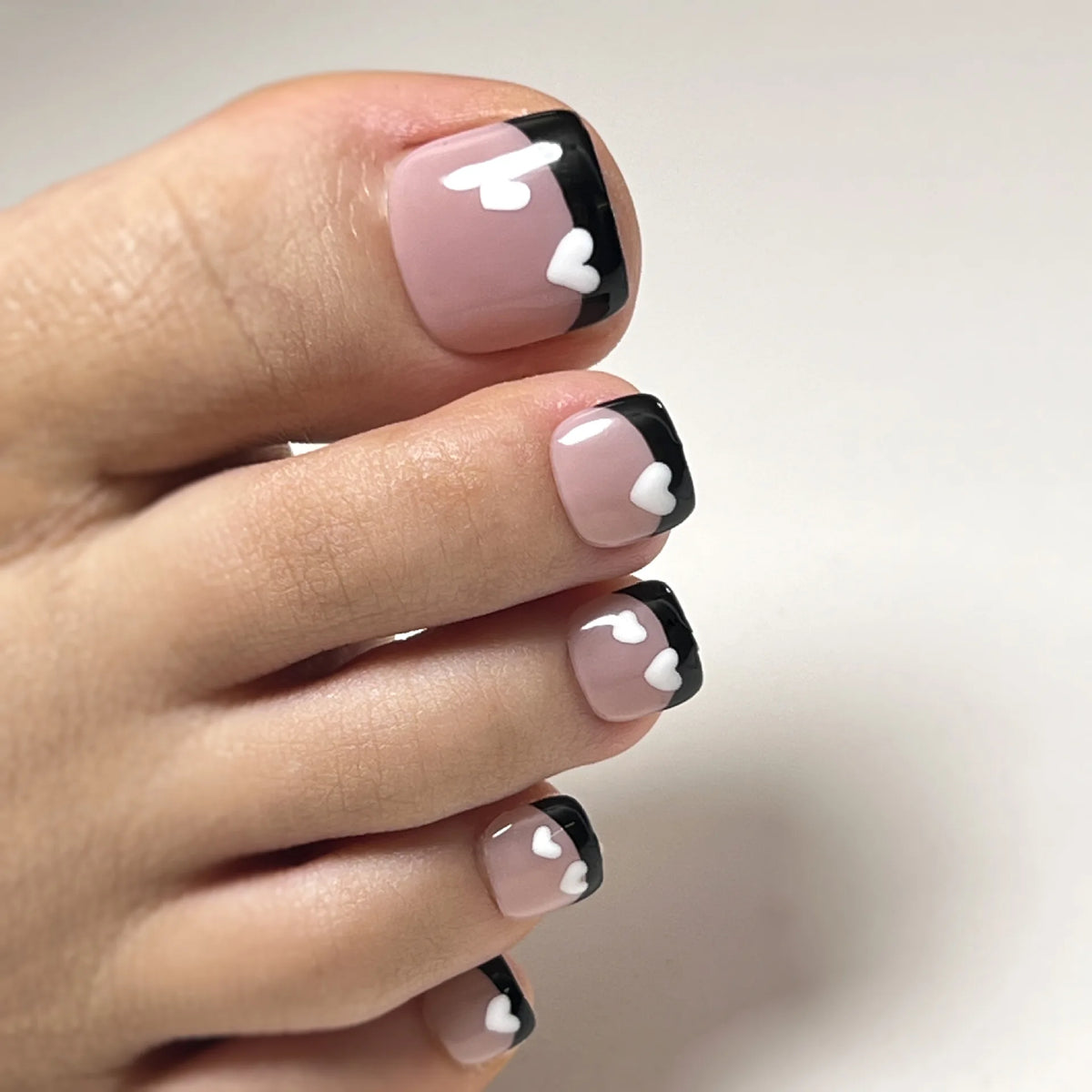 New White Flower Artificial Toe Nails with Gold Foil False Toenail Tips French Lady Girl Wearable Press on Nails for Feets