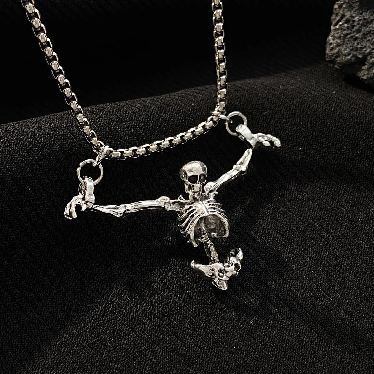 ZAKOL Fashion Iron Unisex Choker Necklace Women Hip-hop Gothic Punk Barbed Wire Little Thorns Chain Choker Jewelry Gifts