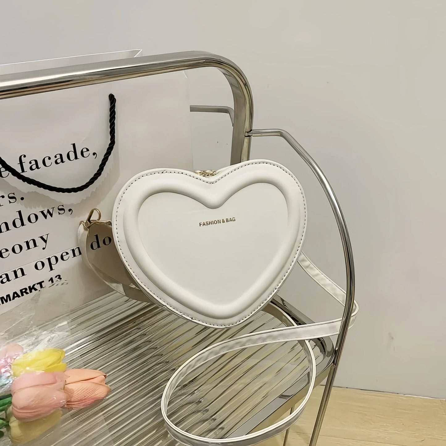 Hot Selling Heart Crossbody Bag Women's Solid Color PU Leather Versatile Sweet Shoulder Bag Fashion Handbag-tan