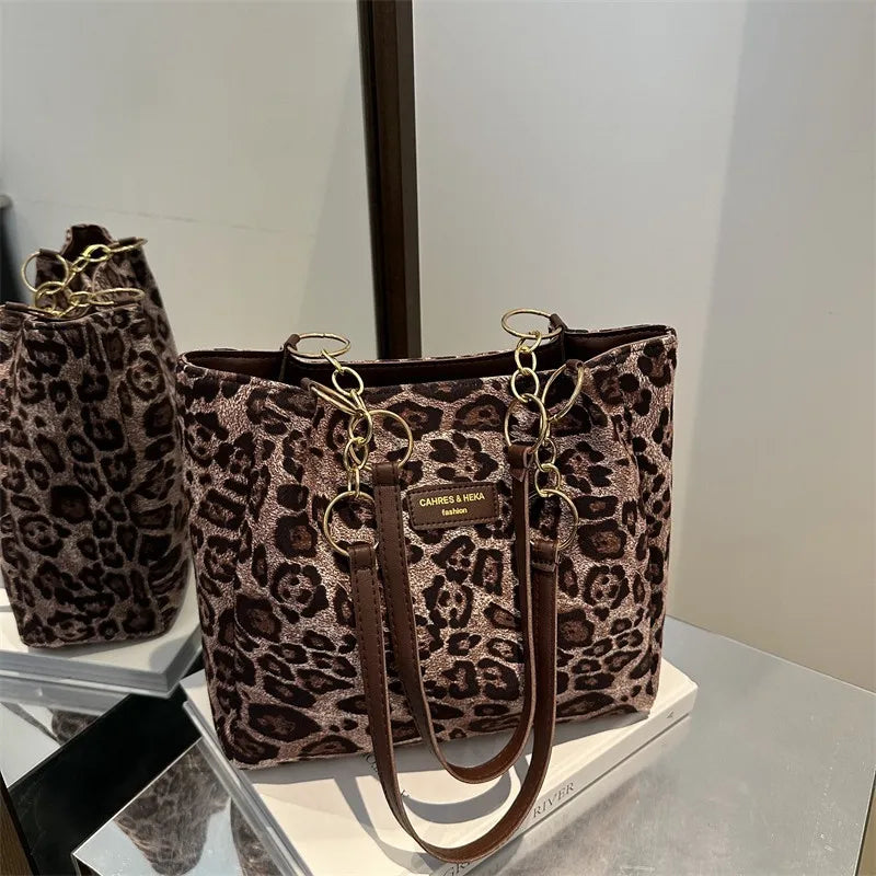 Korean version simple commuting canvas bag, large capacity Hong Kong style retro new bag, handbag, leopard print shoulder bag