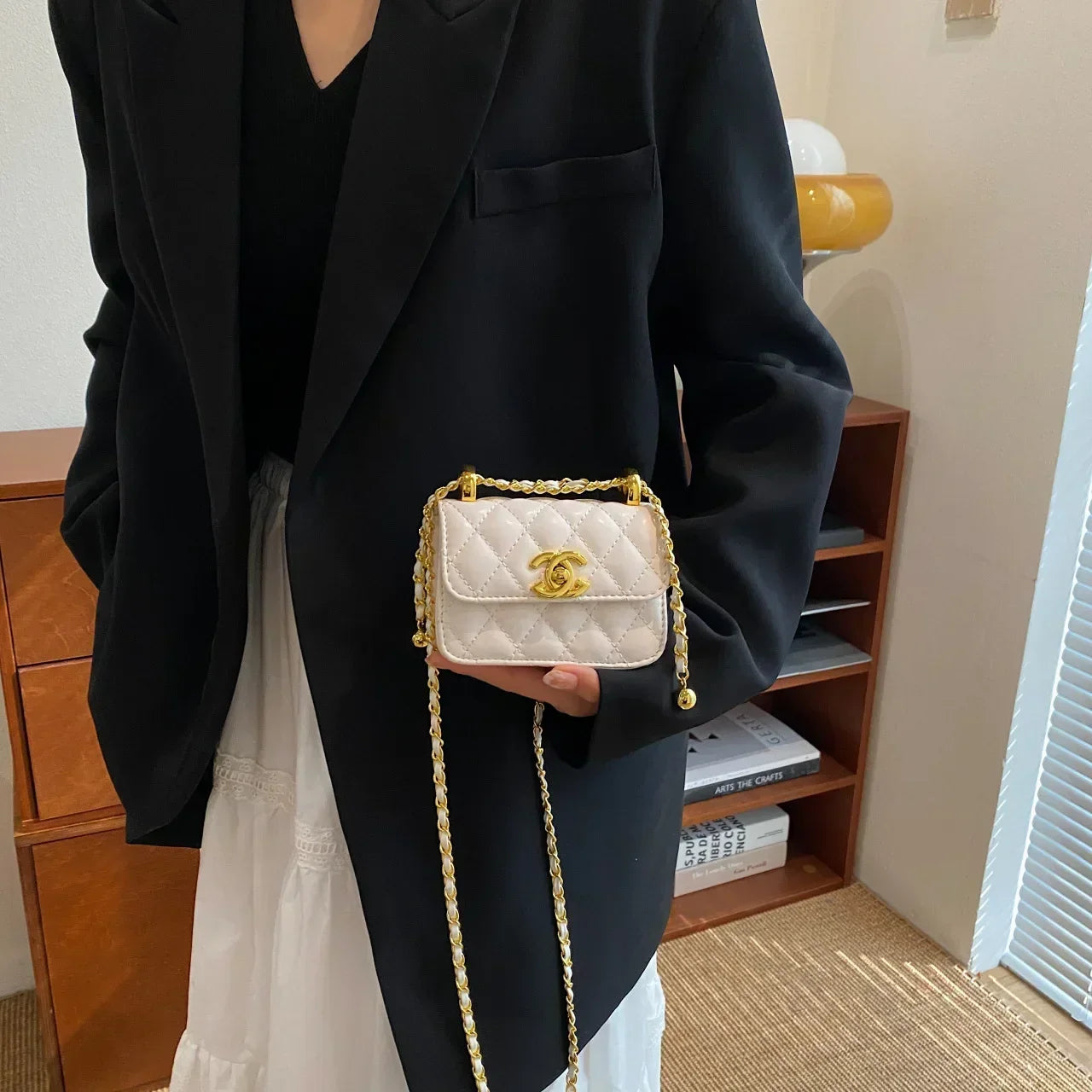 2025 New Arrival! Women's High-Quality Textured Small Square Bag - Trendy Chain Shoulder Design, Versatile for All Occasions