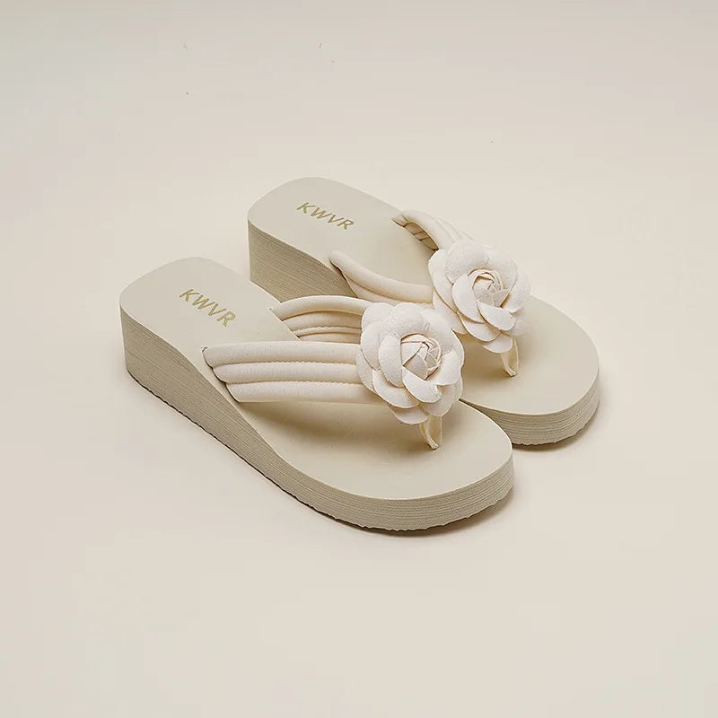 Adult 4cm Sponge Cake Thick Sole Flip Flops Summer 2026 Women's Versatile Conch Anti-slip Sandals Shiny Diamonds Beach Shoes