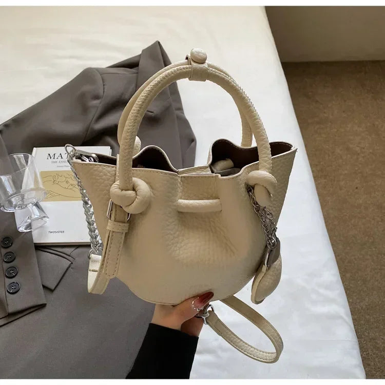 2025 Summer New Pleated Bucket Bag | Niche Fashion Hand-carried Messenger | High-end Simple Design for Beach & Vacation