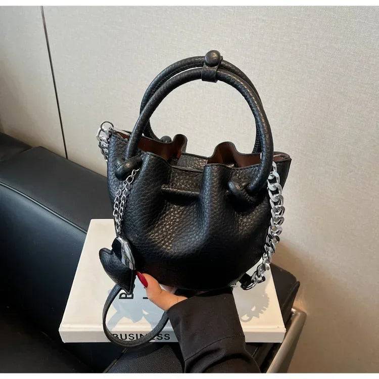 2025 Summer New Pleated Bucket Bag | Niche Fashion Hand-carried Messenger | High-end Simple Design for Beach & Vacation