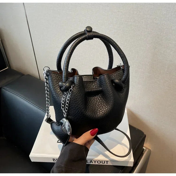 2025 Summer New Pleated Bucket Bag | Niche Fashion Hand-carried Messenger | High-end Simple Design for Beach & Vacation