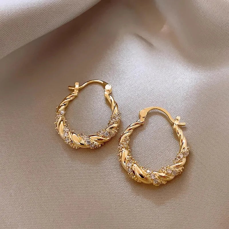Huitan Aesthetic Women Twist Design Hoop Earrings for Wedding Engagement Luxury Gold Color Inlaid Bright CZ Accessories Jewelry