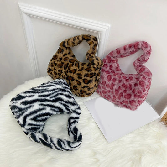 Stylish Leopard Pattern Tote Bag Soft Plush Handbag Underarm Shoulder Bag Women'S Casual Armpit Bag Lipstick Key Bag Trendy