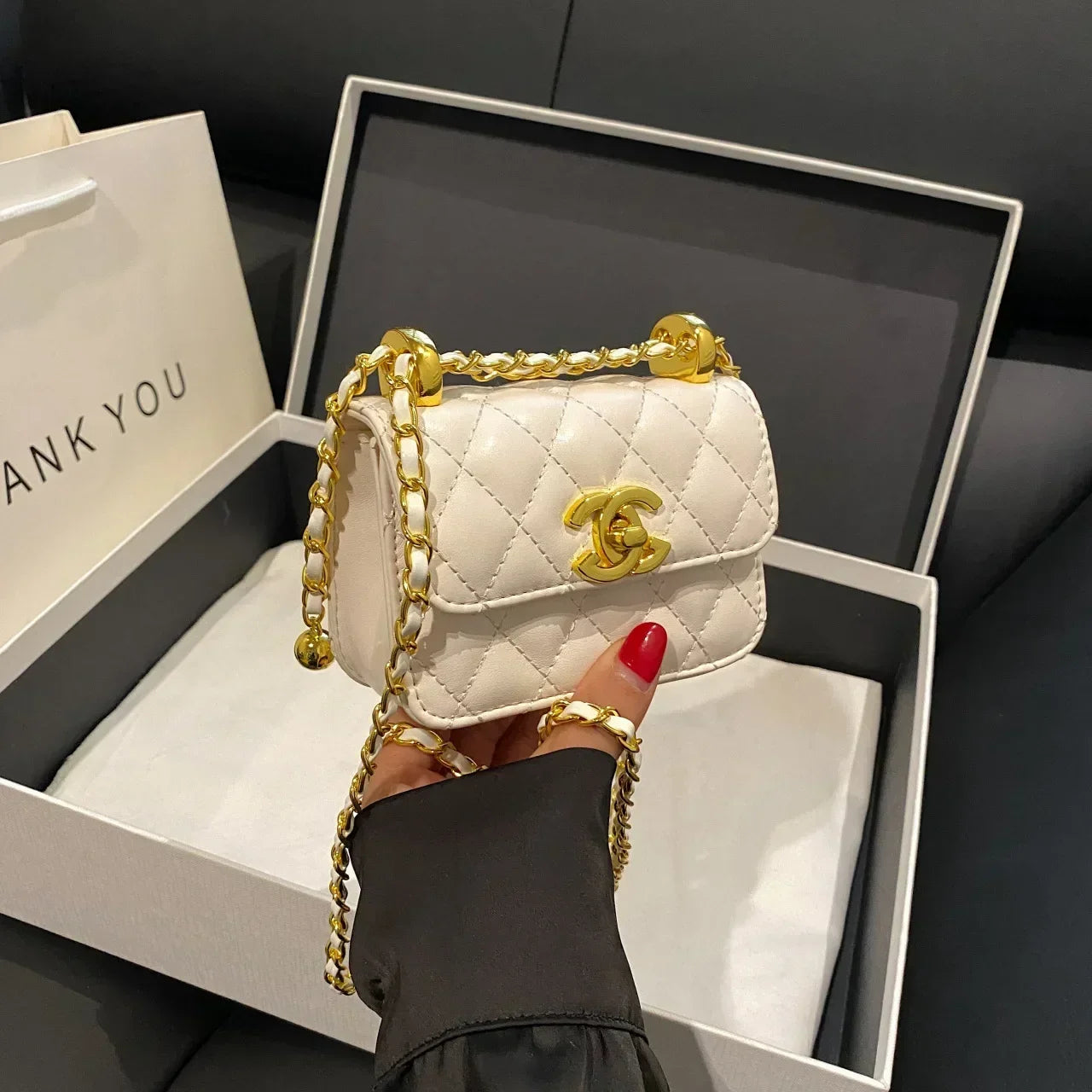 2025 New Arrival! Women's High-Quality Textured Small Square Bag - Trendy Chain Shoulder Design, Versatile for All Occasions