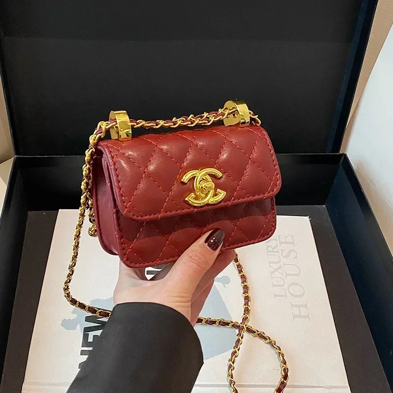 2025 New Arrival! Women's High-Quality Textured Small Square Bag - Trendy Chain Shoulder Design, Versatile for All Occasions