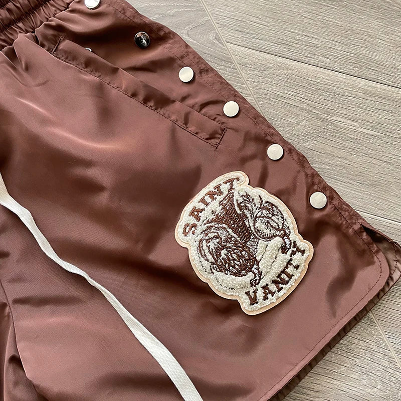 The same embroidered breasted casual sports shorts from SAINT VANITY ins