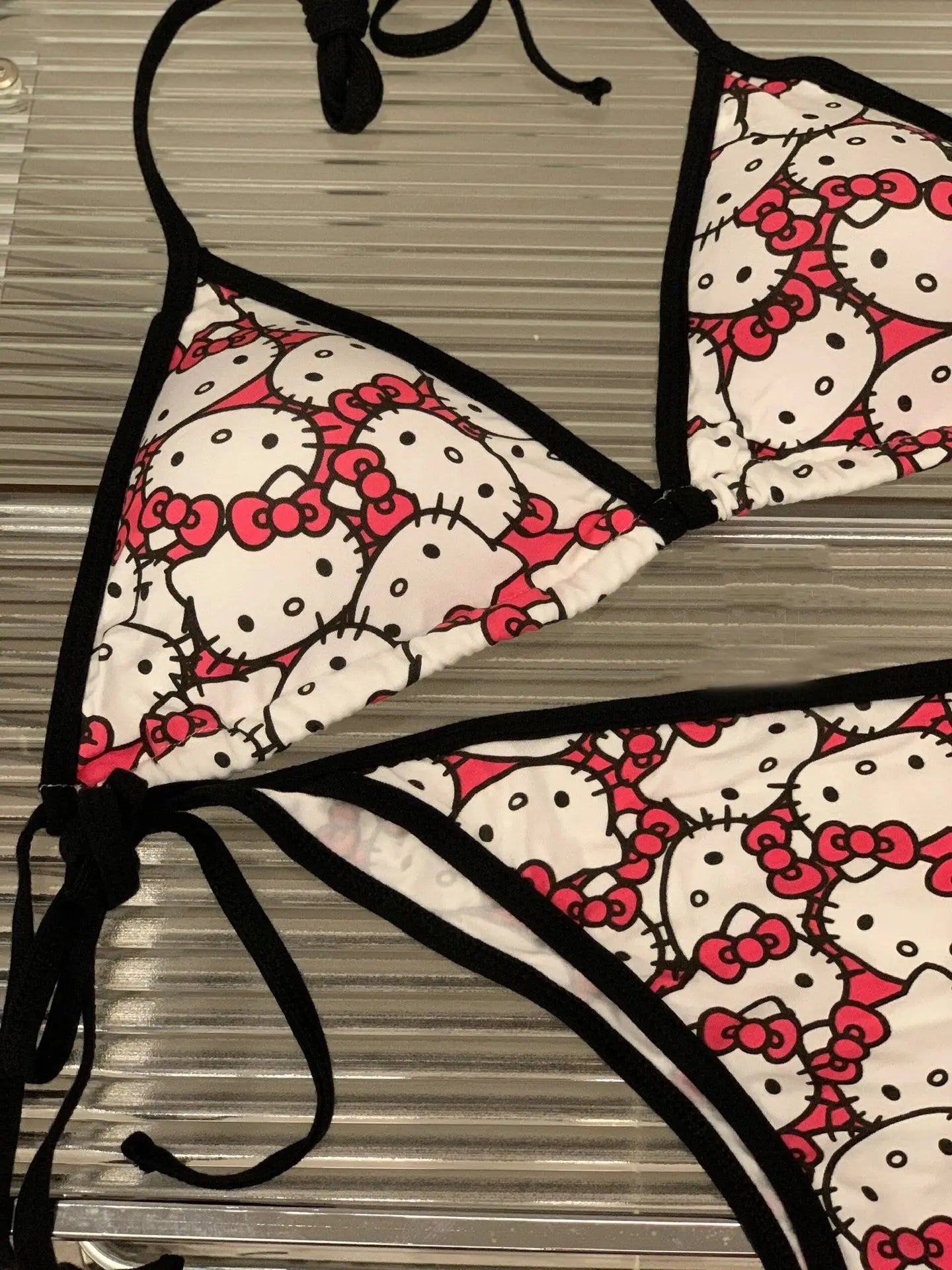Sanrio Hello Kitty Kawaii Bikinis Set Cute Cartoon Anime Summer Beach Soft Side Strappy Panties Kawaii Swimsuit Sexy Bikini Y2k