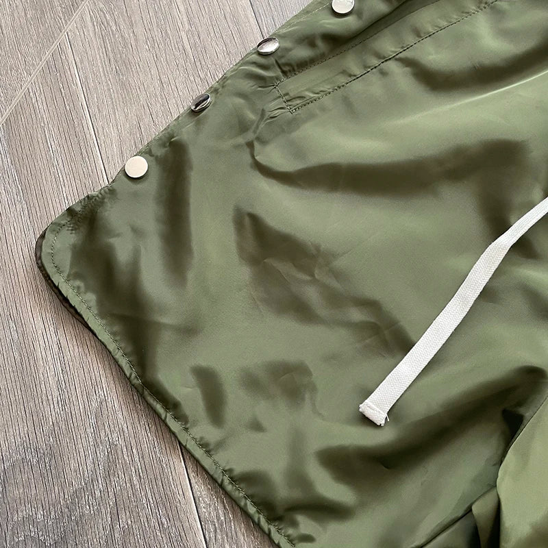 The same embroidered breasted casual sports shorts from SAINT VANITY ins