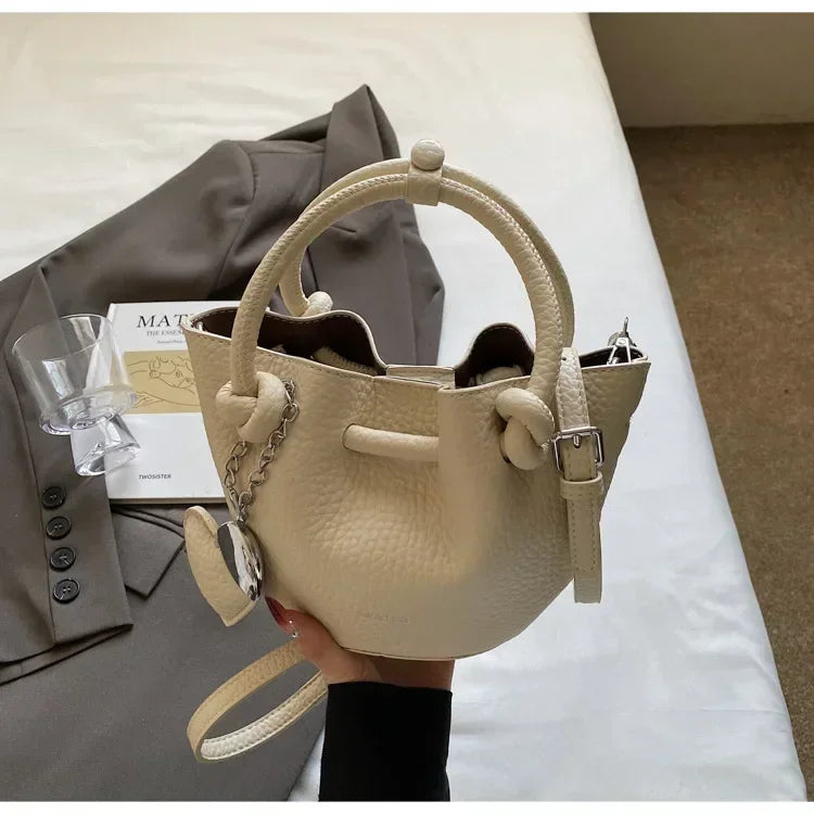 2025 Summer New Pleated Bucket Bag | Niche Fashion Hand-carried Messenger | High-end Simple Design for Beach & Vacation