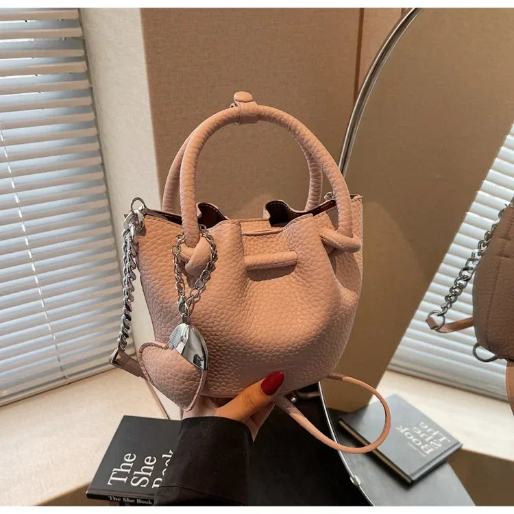 2025 Summer New Pleated Bucket Bag | Niche Fashion Hand-carried Messenger | High-end Simple Design for Beach & Vacation