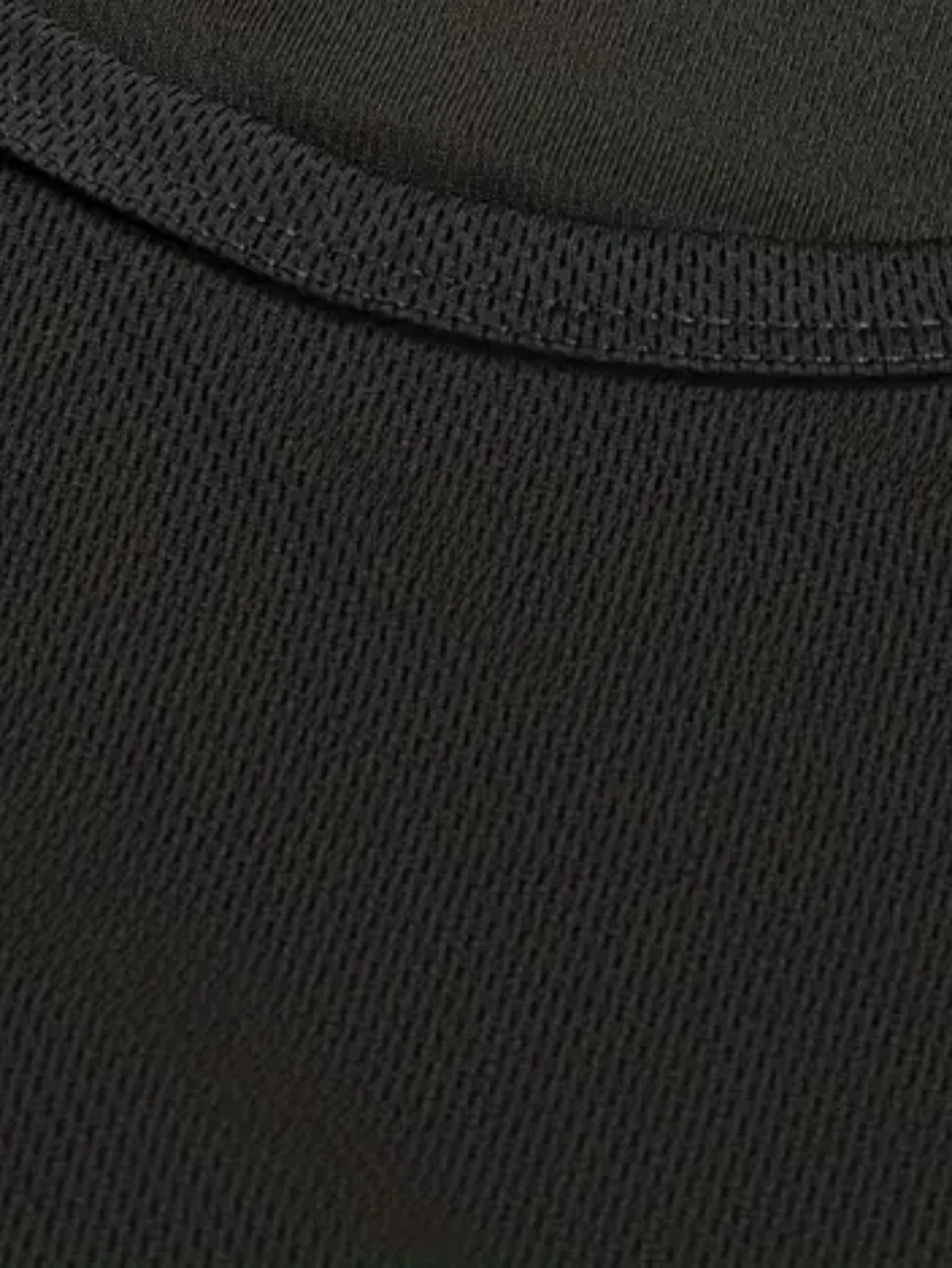 The 2025 summer new men's T-shirt is a casual and fashionable hooded retro hip-hop men's T-shirt with gangster prints