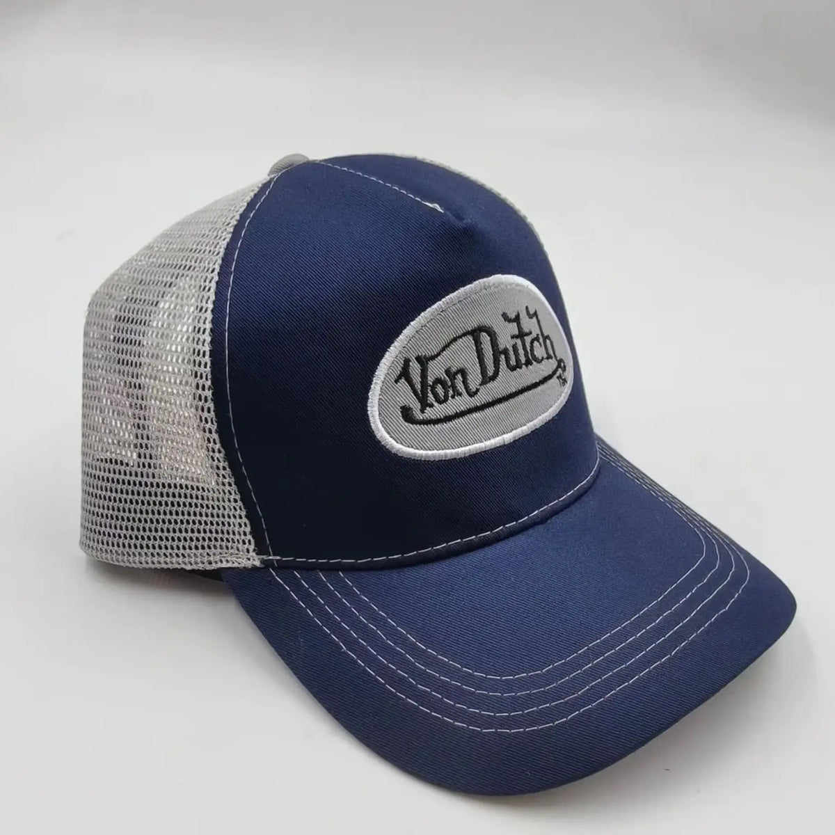 Casual fashion VON Baseball Cap Breathable shade Alphabet embroidery Sunblock Mesh Embroidered DUTCH Trucker Hat