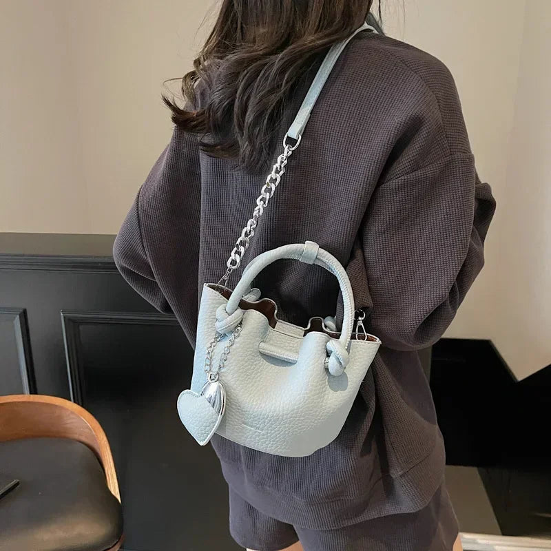 2025 Summer New Pleated Bucket Bag | Niche Fashion Hand-carried Messenger | High-end Simple Design for Beach & Vacation