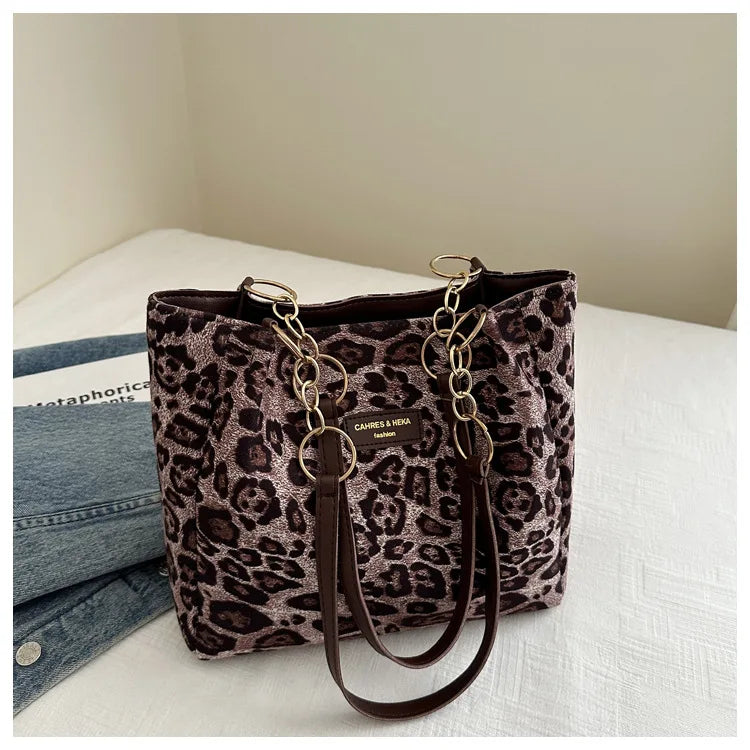 Korean version simple commuting canvas bag, large capacity Hong Kong style retro new bag, handbag, leopard print shoulder bag