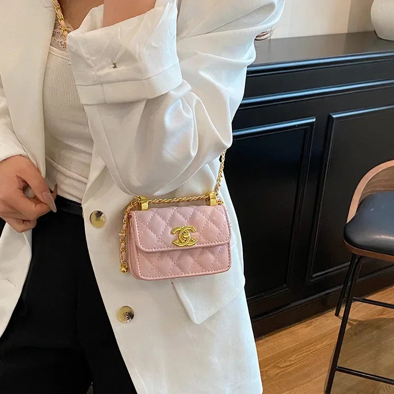 2025 New Arrival! Women's High-Quality Textured Small Square Bag - Trendy Chain Shoulder Design, Versatile for All Occasions