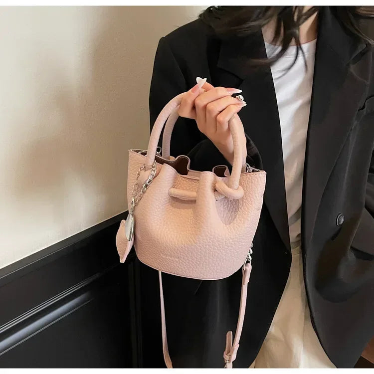 2025 Summer New Pleated Bucket Bag | Niche Fashion Hand-carried Messenger | High-end Simple Design for Beach & Vacation