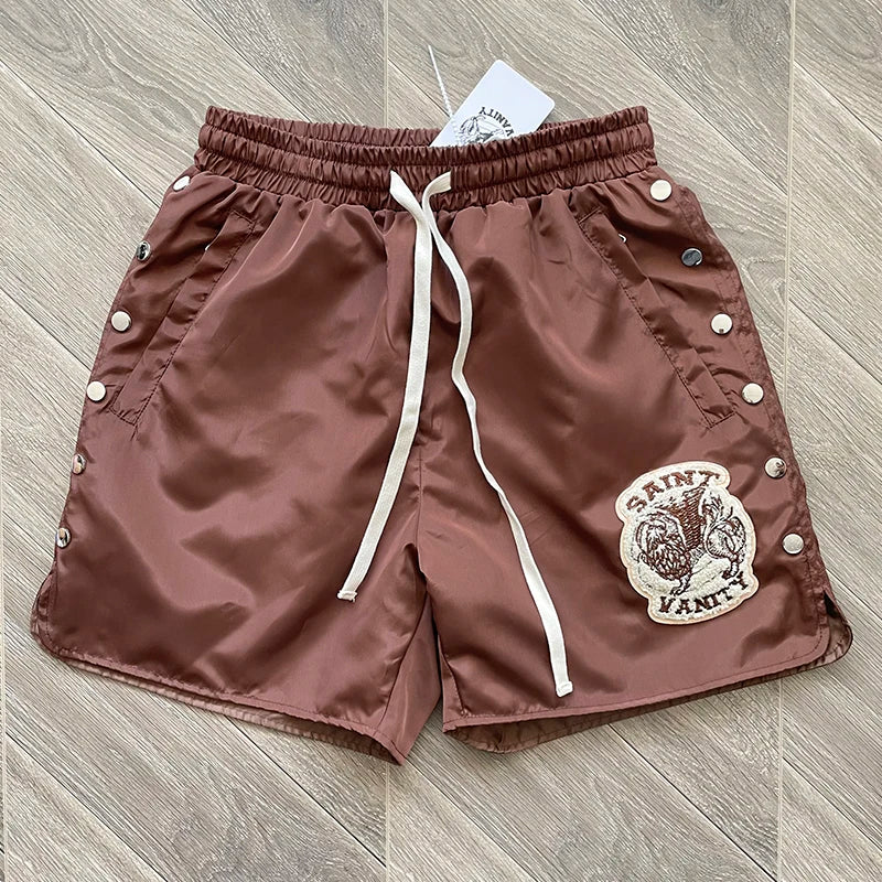 The same embroidered breasted casual sports shorts from SAINT VANITY ins