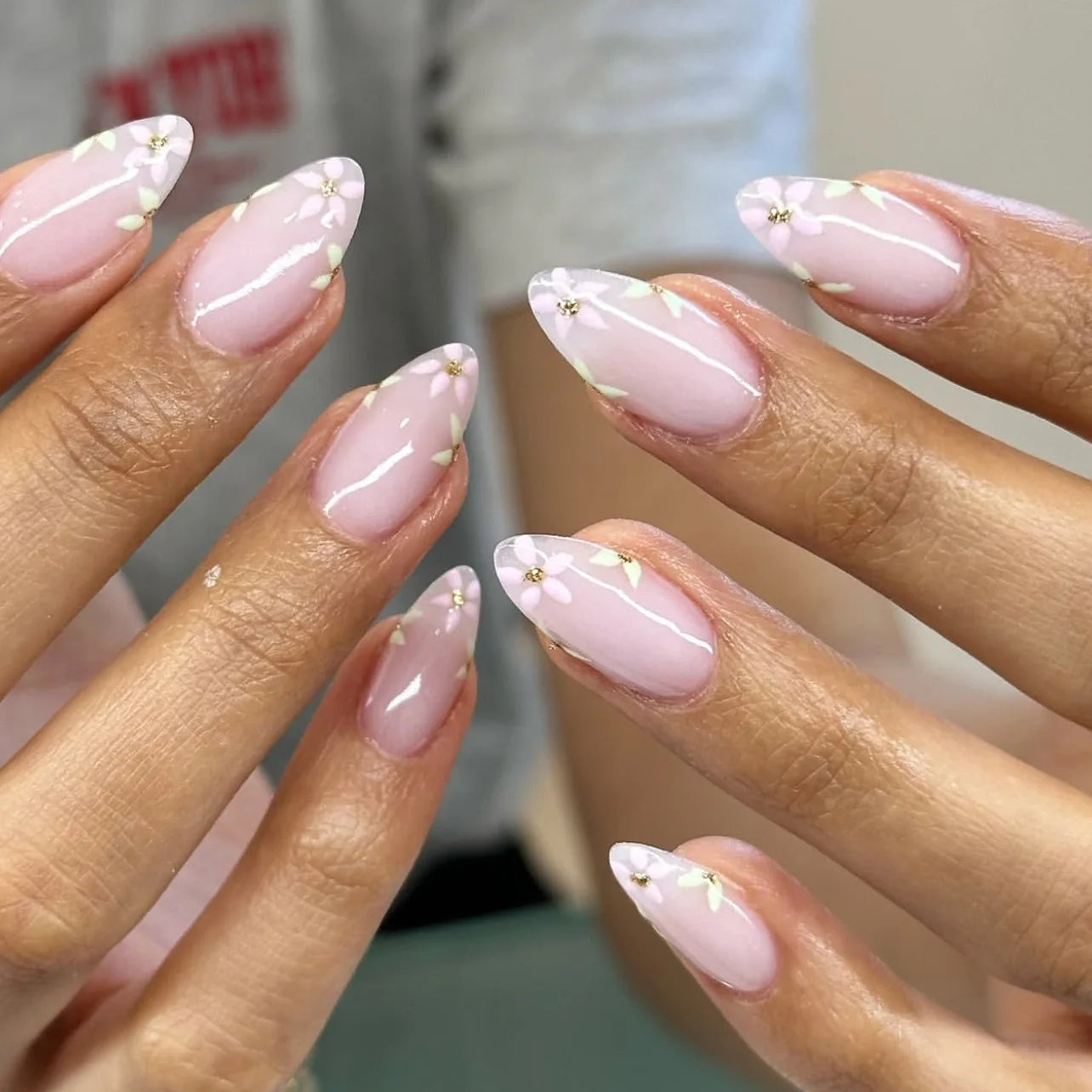 24pcs Petal Print Press on Nail Pink French Almond False Nails Wearable Detachable Ins Simple Fake Nails for Women Girls