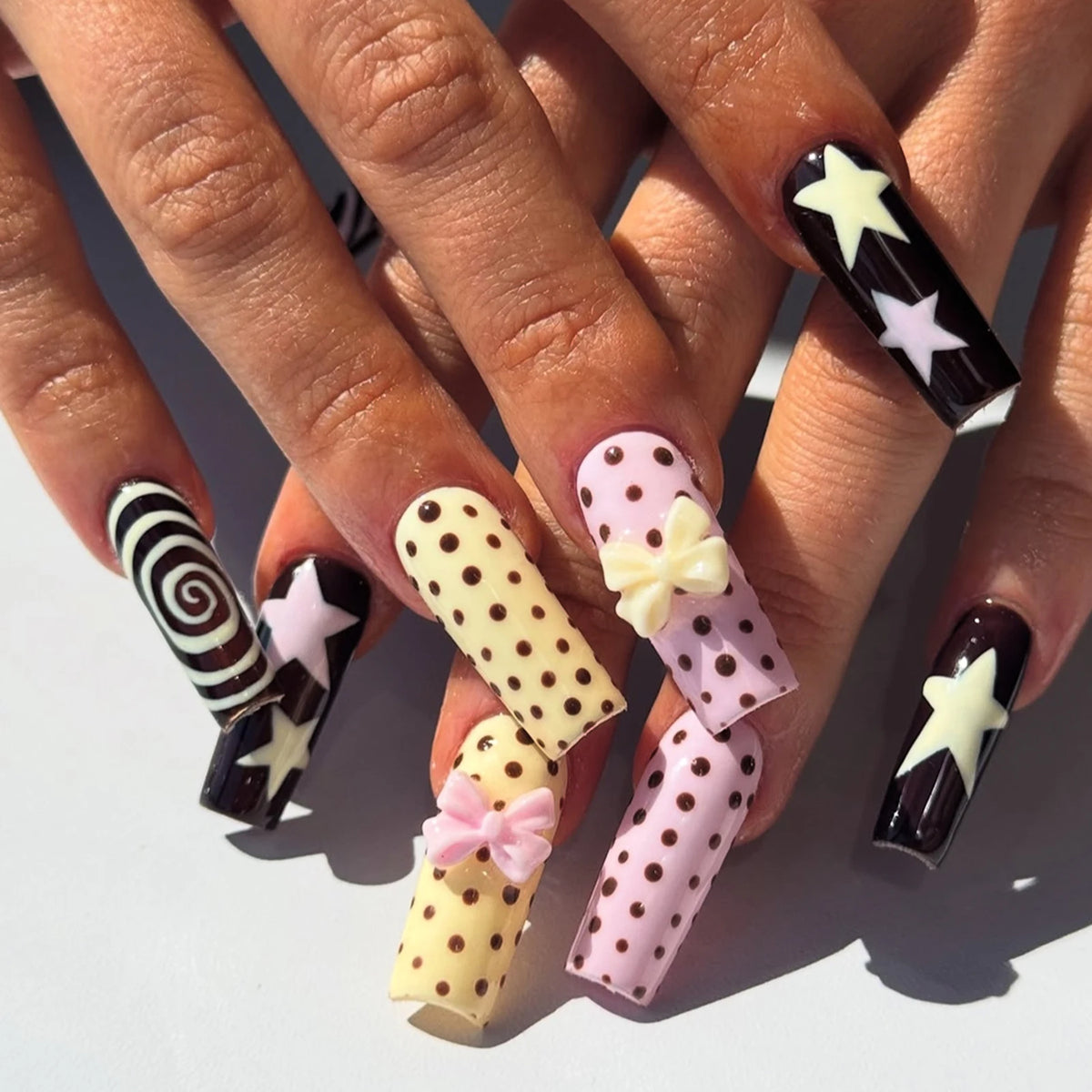 24pcs Y2K Sweet Stars Press On Nails Blue Brown Stripes French Style False Nails Wave Point Designs Autumn Vintage Fake Nail