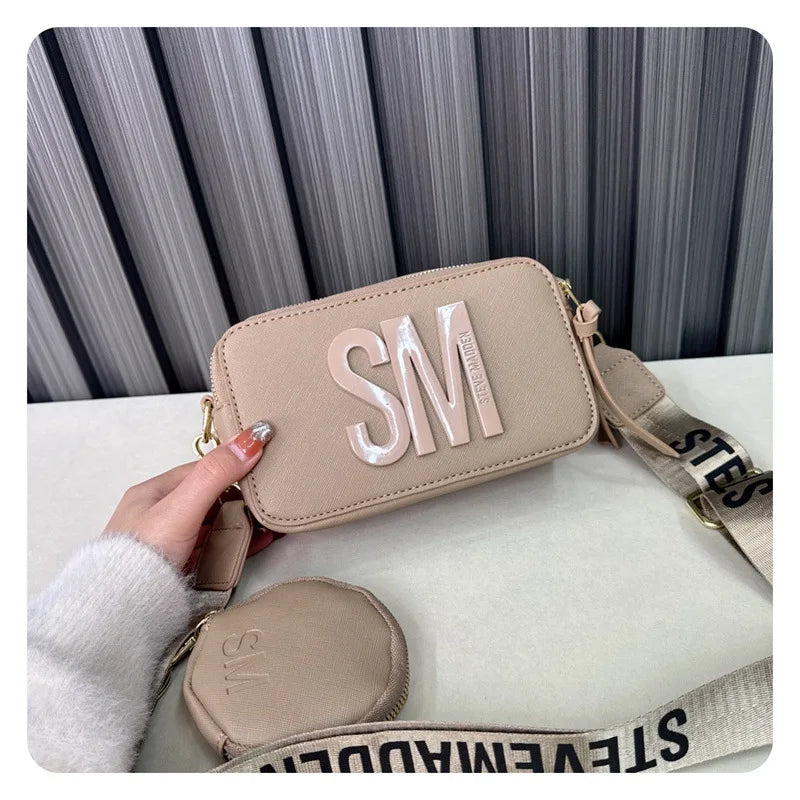 2024 Spring/Summer New Fashion Camera Bag with Wide Shoulder Strap, Lettering, Small Square Bag, Crossbody Bag