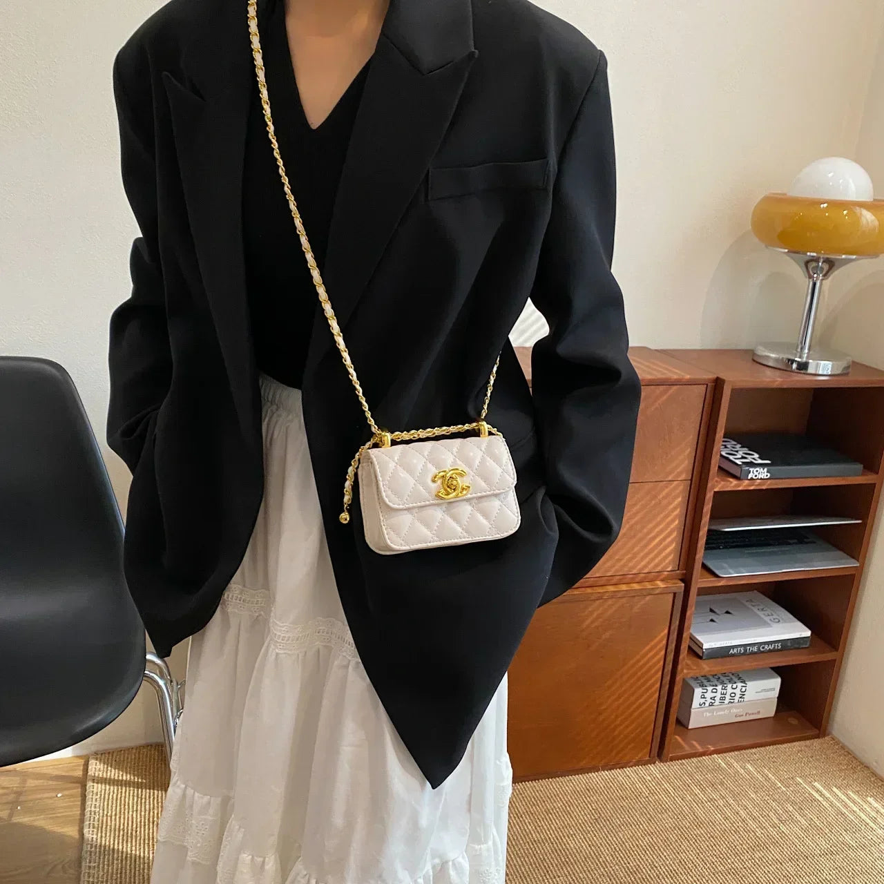 2025 New Arrival! Women's High-Quality Textured Small Square Bag - Trendy Chain Shoulder Design, Versatile for All Occasions