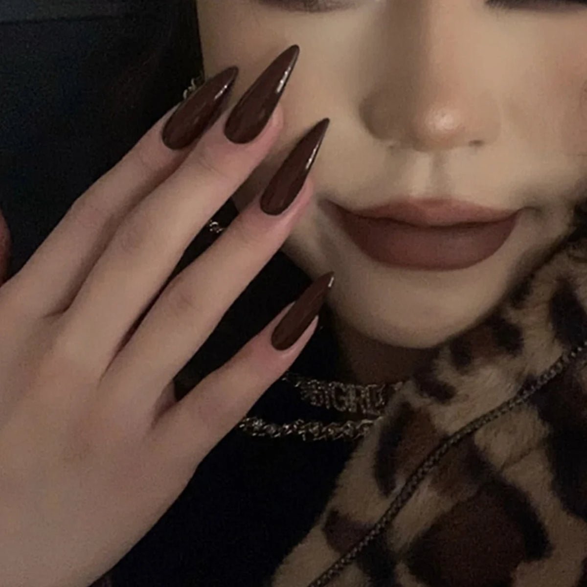 24-Piece Long Pointed Artificial Nails