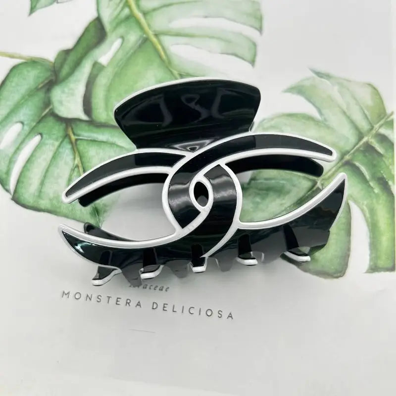 1pc Double C small fragrance French texture hair clip, shark clip hair accessory, women's light luxury hair clip hair accessory
