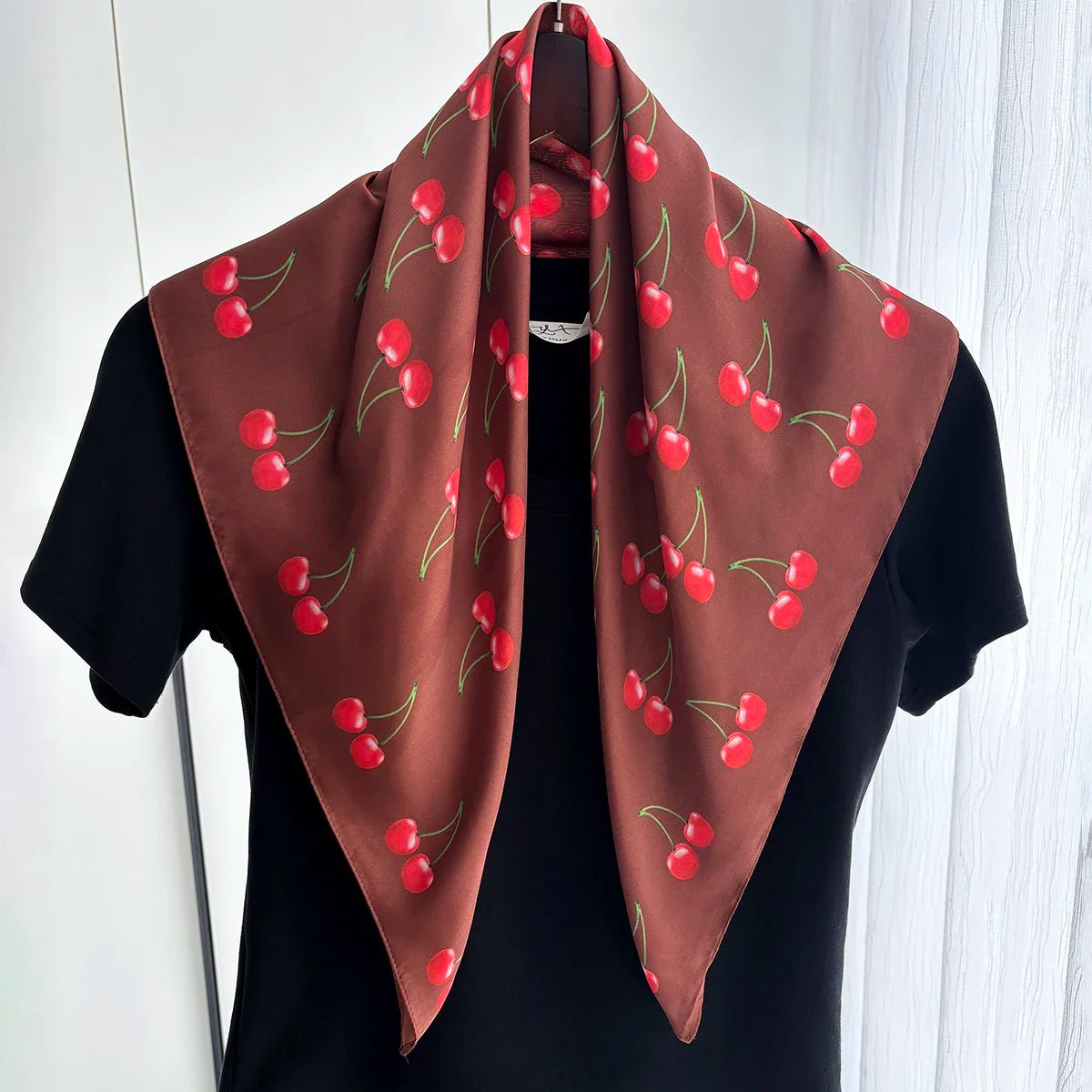 Luxury Square Satin Scarf Women Cute Fruit Cherry Pattern Shawls and Wraps Fashion Small Bag Scarves Hair Tie Bandanas 70*70Cm