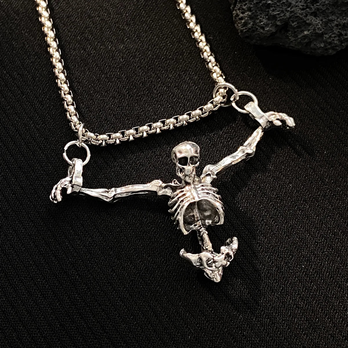 ZAKOL Fashion Iron Unisex Choker Necklace Women Hip-hop Gothic Punk Barbed Wire Little Thorns Chain Choker Jewelry Gifts