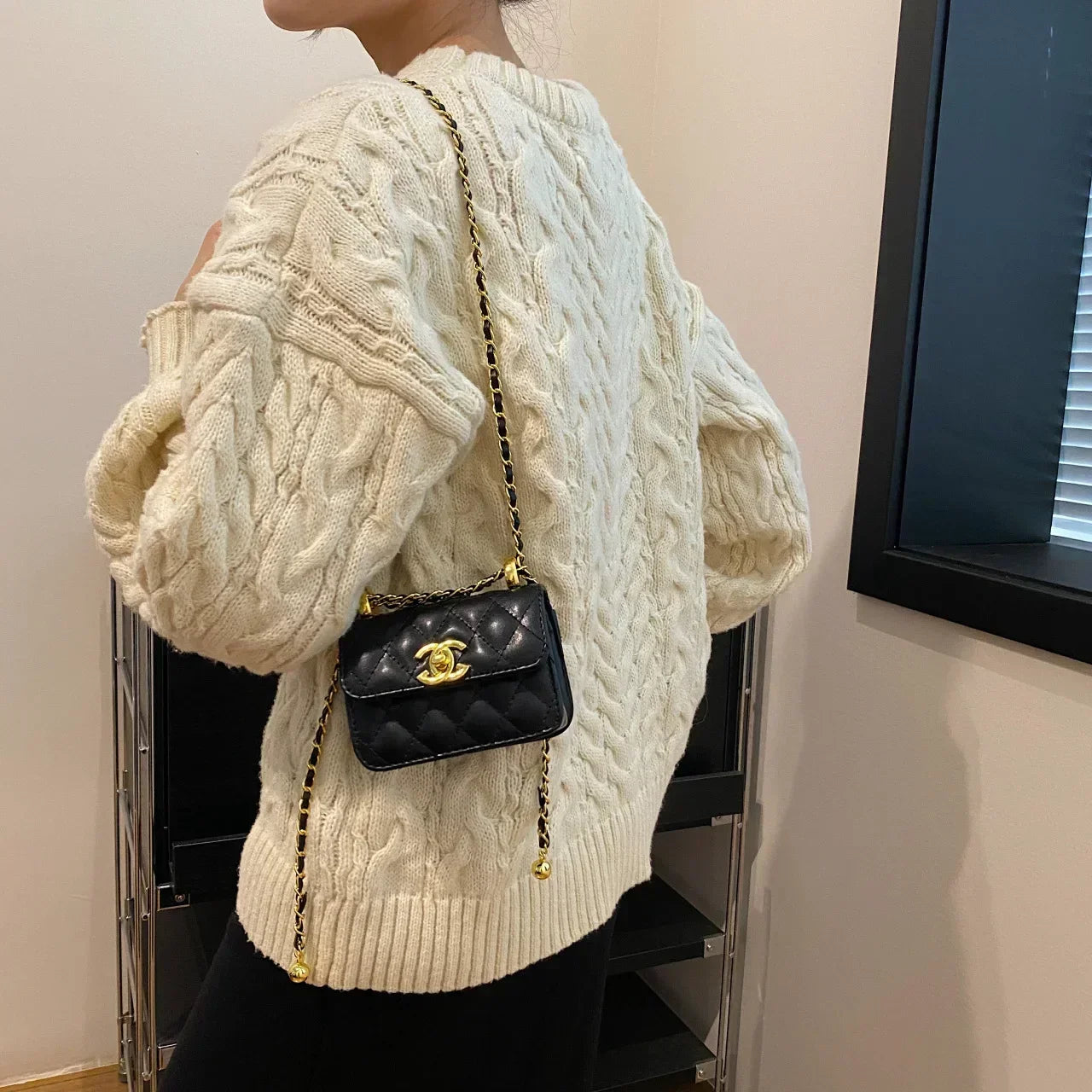 2025 New Arrival! Women's High-Quality Textured Small Square Bag - Trendy Chain Shoulder Design, Versatile for All Occasions