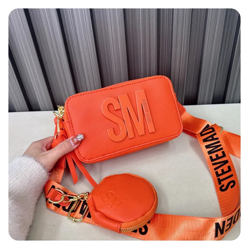 2024 Spring/Summer New Fashion Camera Bag with Wide Shoulder Strap, Lettering, Small Square Bag, Crossbody Bag