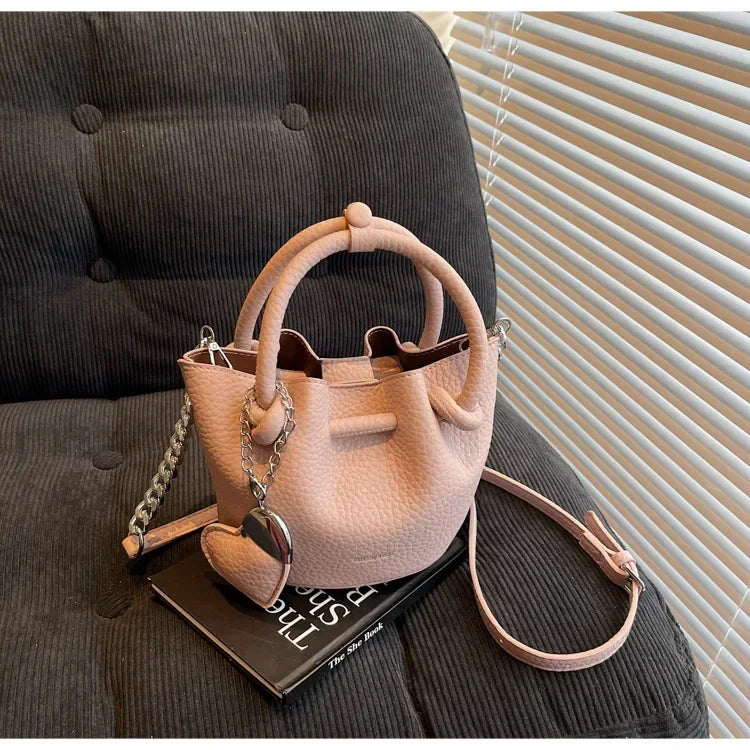 2025 Summer New Pleated Bucket Bag | Niche Fashion Hand-carried Messenger | High-end Simple Design for Beach & Vacation