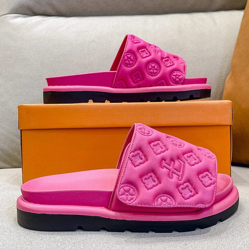 Summer New Luxury Designer Women's Thick Sole Slippers Outdoor Fashion Beach Sandals Embossed Printing Home Women's Shoes