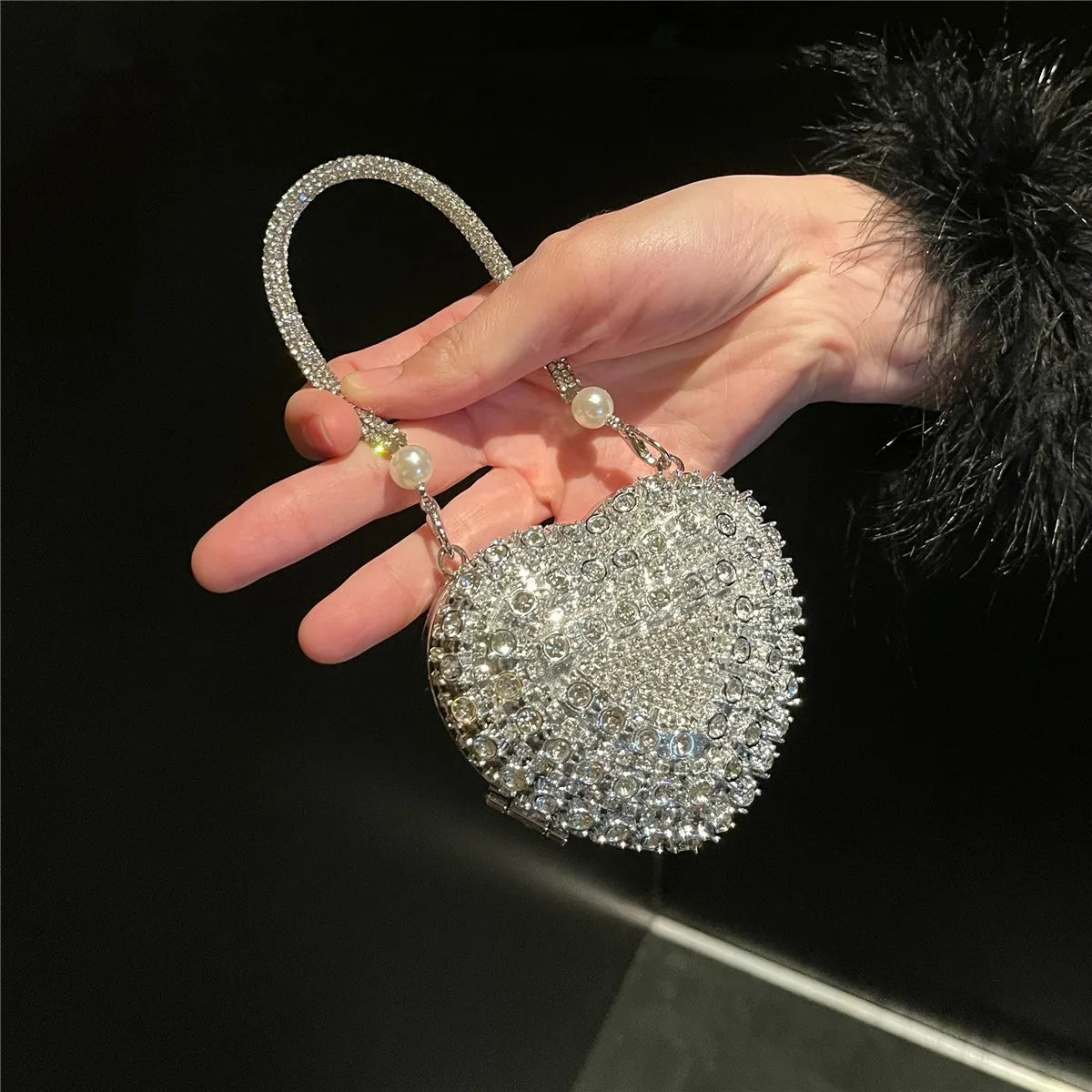 Luxury Small Bling Heart Shape Diamond Evening Clutch Purse For Women Chain Bag
