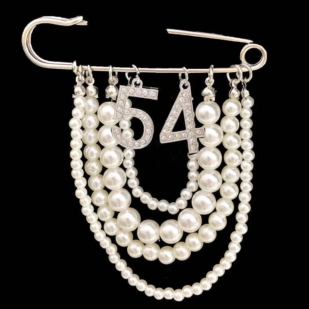 Greek Number Sorority Cloth Twisted Pearl Brooches for Women Fashion Coat Link Pins Hanging Style Brooch Summer Jewelry